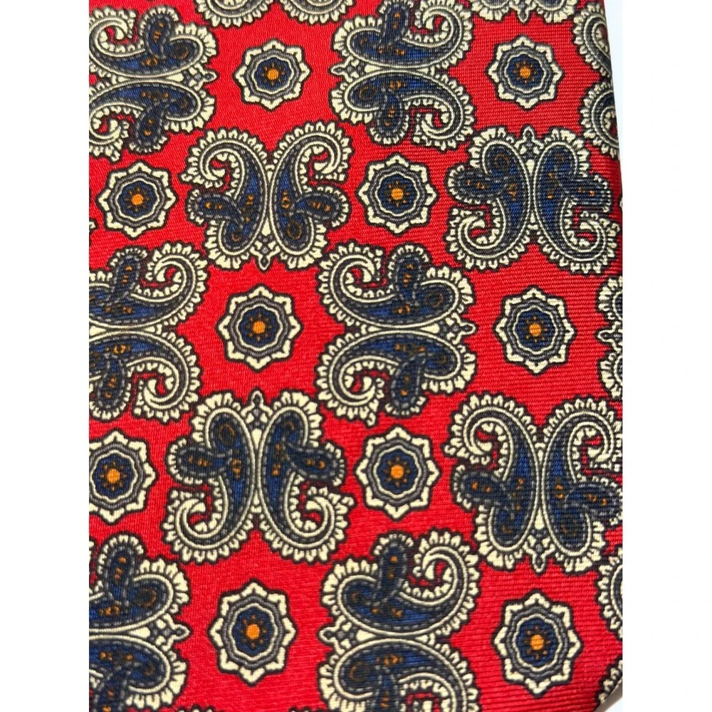 Liberty of London Necktie Red Paisley Silk Medallion Classic Made in USA Tie